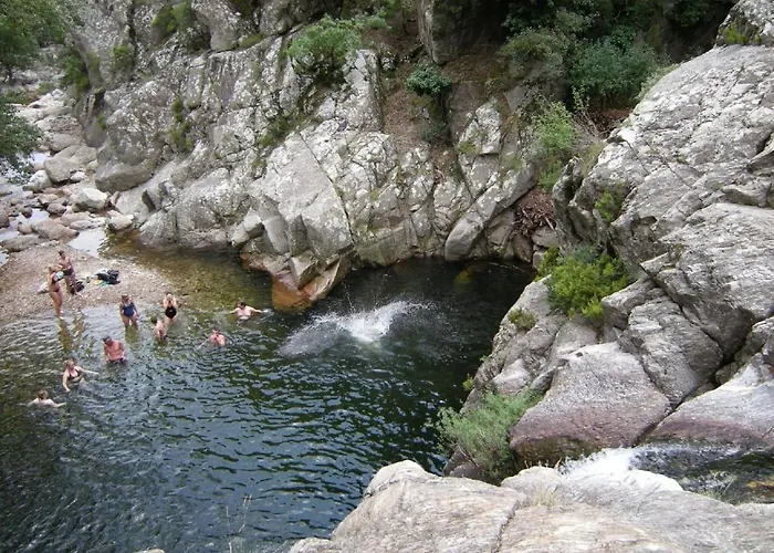 In Orb Mountains Near Salagou Vakantiehuis